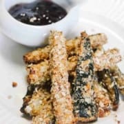 Crispy vegan zucchini fries with dipping sauce